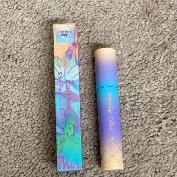 Oden’s Eye Earth Wood shine lip gloss - Picture 3 of 4